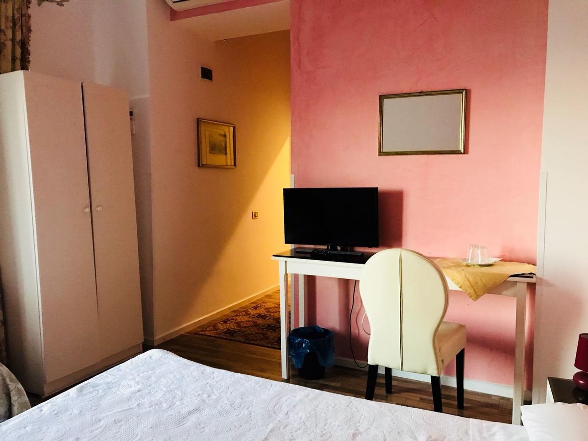 Vila Flavia B&B Constanţa Eksteriør billede